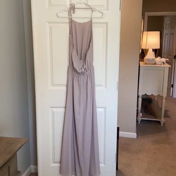 Show me your mumu "heather halter dress" in show me your ring color. - Picture 2 of 4